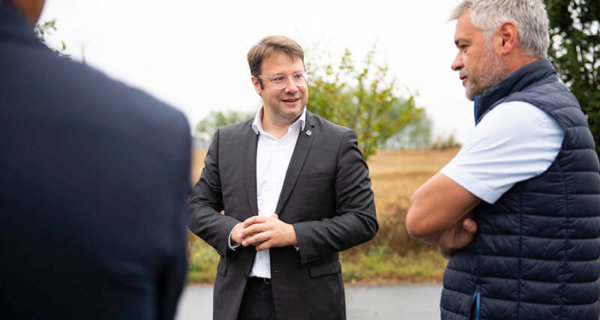 Le Président de la région Bretagne Loïg Chesnais-Girard en visite à la Coopérative Le Gouessant